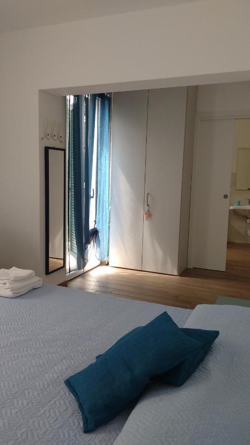 Bed and Breakfast La Vie Est Belle Finale Ligure Exterior foto